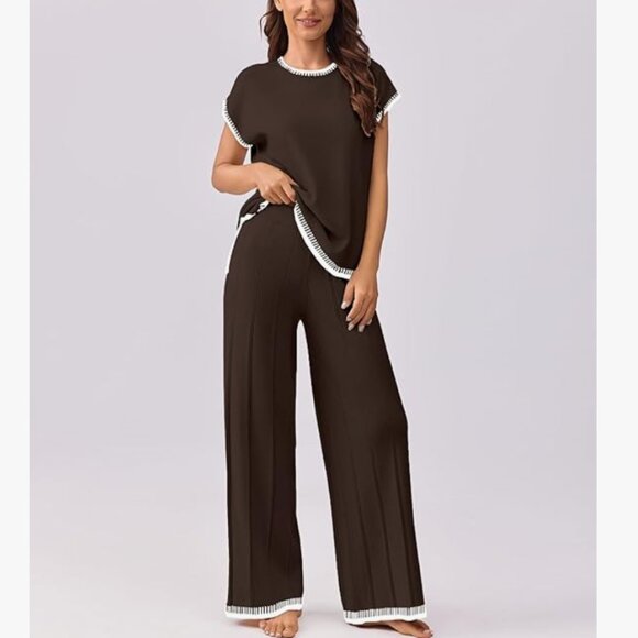 Brown two piece knit set with white whipstitch trim - Picture 3 of 7